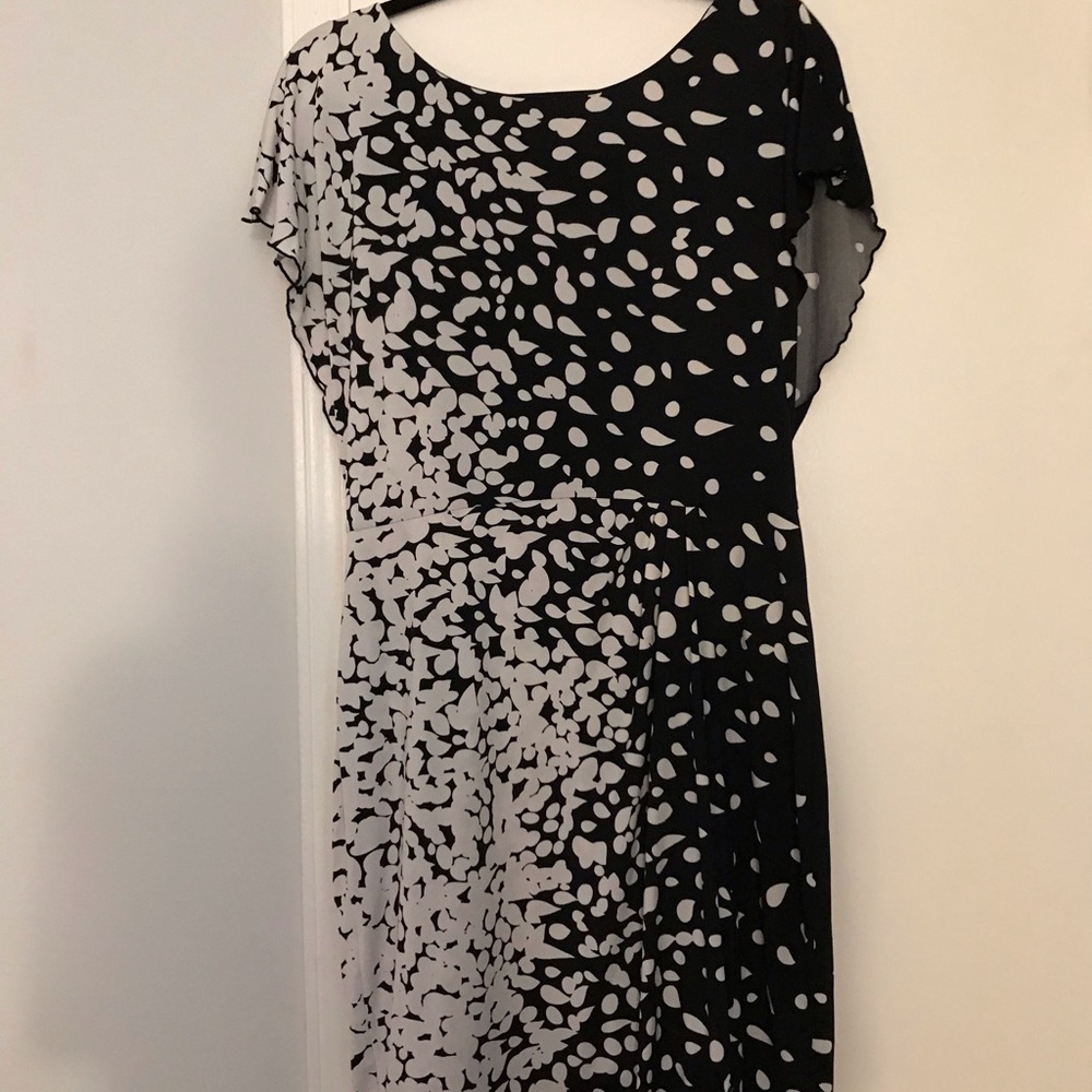 Happy Holidays 🎉..Eye catching cocktail dress